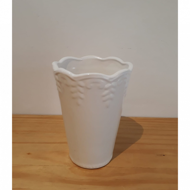 Vaso Branco Cerâmica com detalhes G