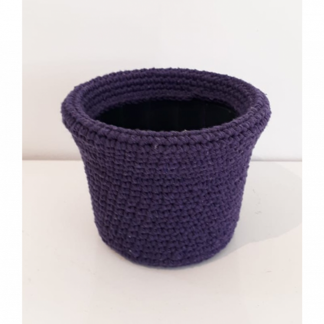 Vaso Roxo de Crochê