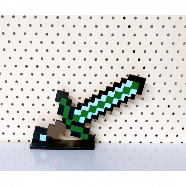 DISPLAY MDF ESPADA MINECRAFT DE MESA