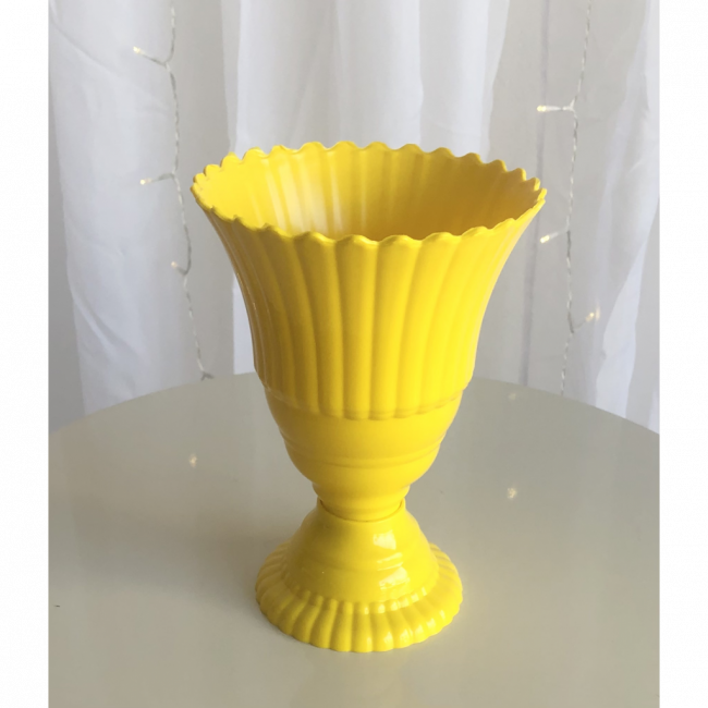 Vaso de acrílico amarelo