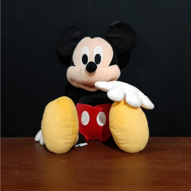 Mickey de pelúcia