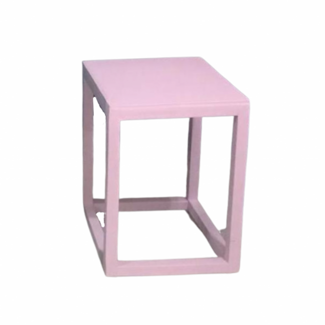 Mesa rosa cubo M 40 X 59 cm Alt  Candy