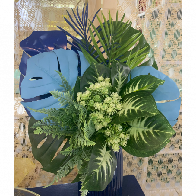 Arranjo bouquet folhagem verde e azul